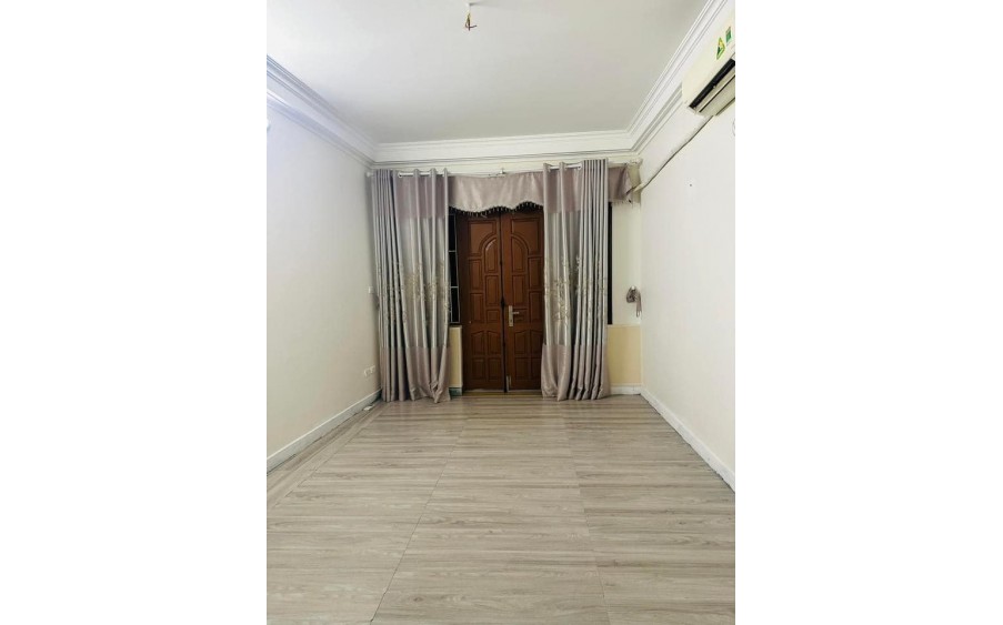 Cho thuê nhà ngõ ba gác Nguyễn khang - cầu giấy - 31m - 5 tầng - 13 triệu